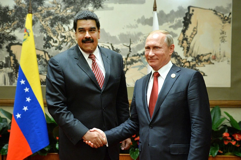 Putin Maduronun hakimiyyət kursuna dəstəyini ifadə edib