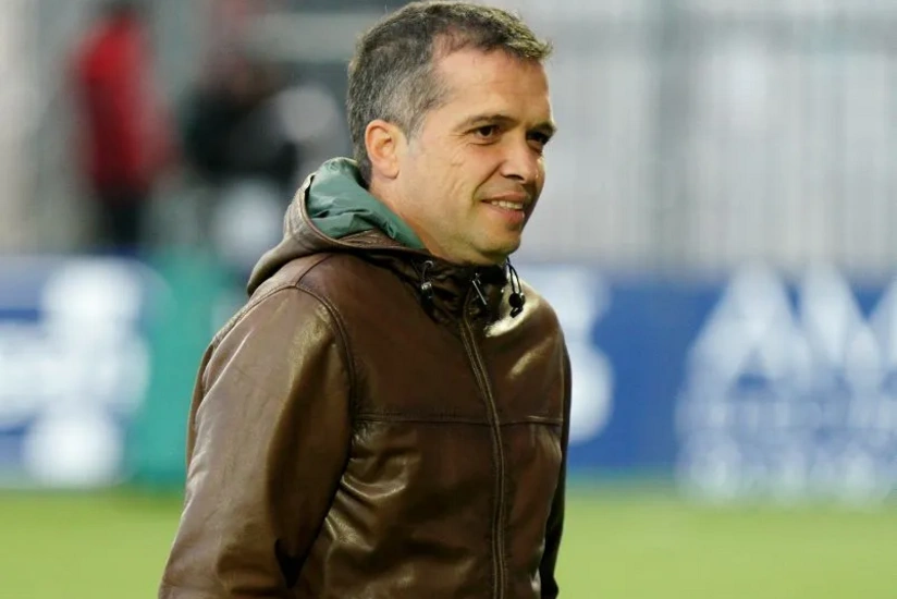 Fransa təmsilçisi baş məşqçisi ilə yollarını ayırıb