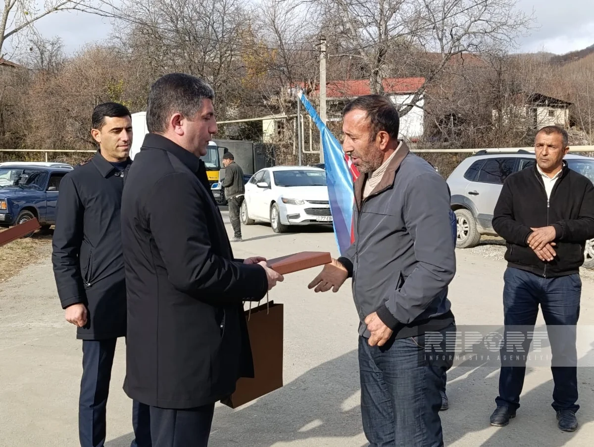 Növbəti köç Vəngli kəndinə çatıb, açarlar təqdim edilib – YENİLƏNİB-2