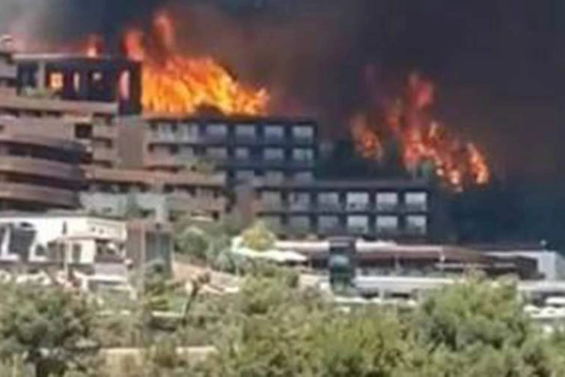 Более 200 человек эвакуированы из аквапарка в Суздале из-за пожара