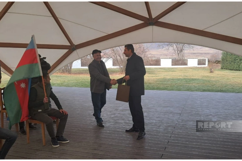 Təzəbinə və Seyidbəyliyə yola salınan ailələr Xocalıya çatıb, açarlar təqdim edilib – YENİLƏNİB