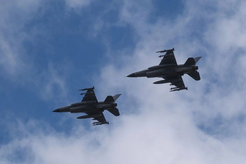 Niderland F-16 qırıcıları üçün sursat alınmasına 250 milyon avro ayıracaq