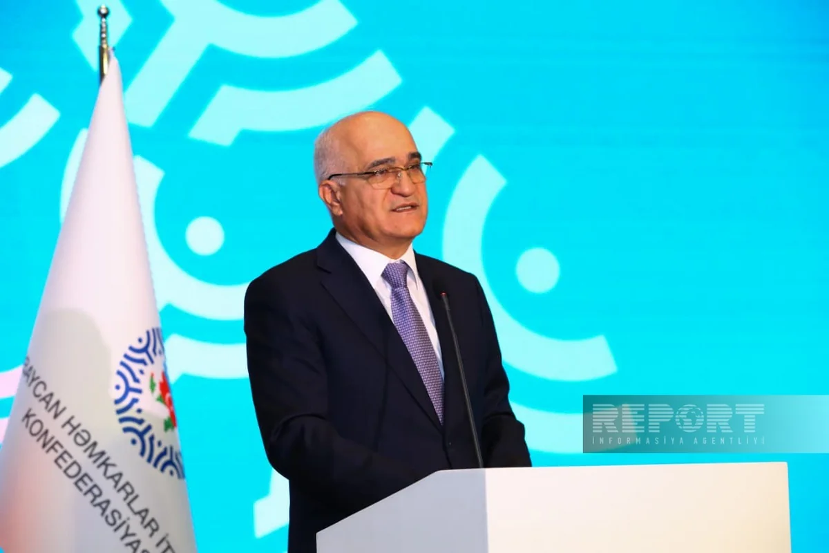 Baş nazirin müavini: Hökumət əmək münasibətlərinin tənzimlənməsində həmkarlarla davamlı tərəfdaşlıq edir