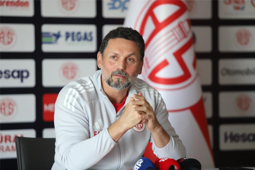 Türkiyə Superliqası təmsilçisi baş məşqçisi ilə yollarını ayırıb