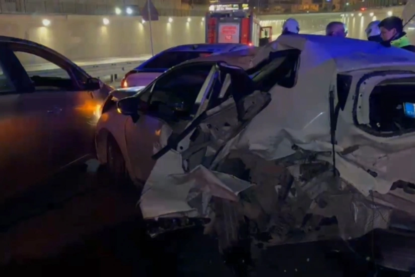 В массовом ДТП в Стамбуле пострадали семь человек