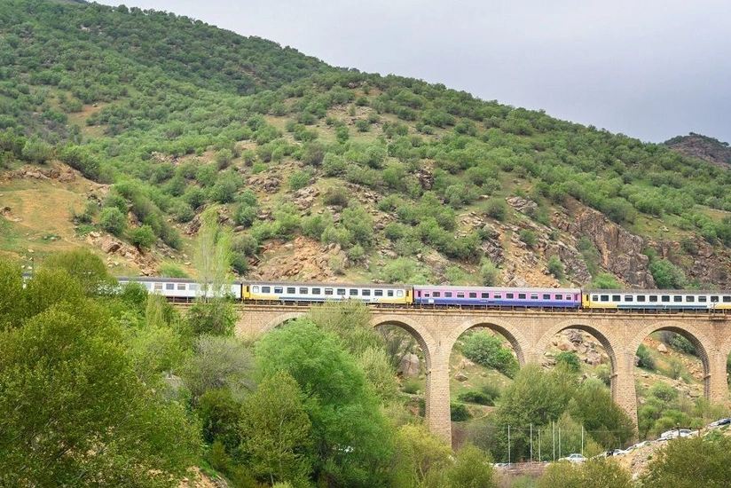 Иран и РФ в течение месяца подпишут контракт на строительство ж/д Решт – Астара