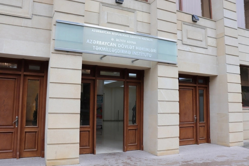 Həkimləri Təkmilləşdirmə İnstitutunun əməkdaşları təltif edilib