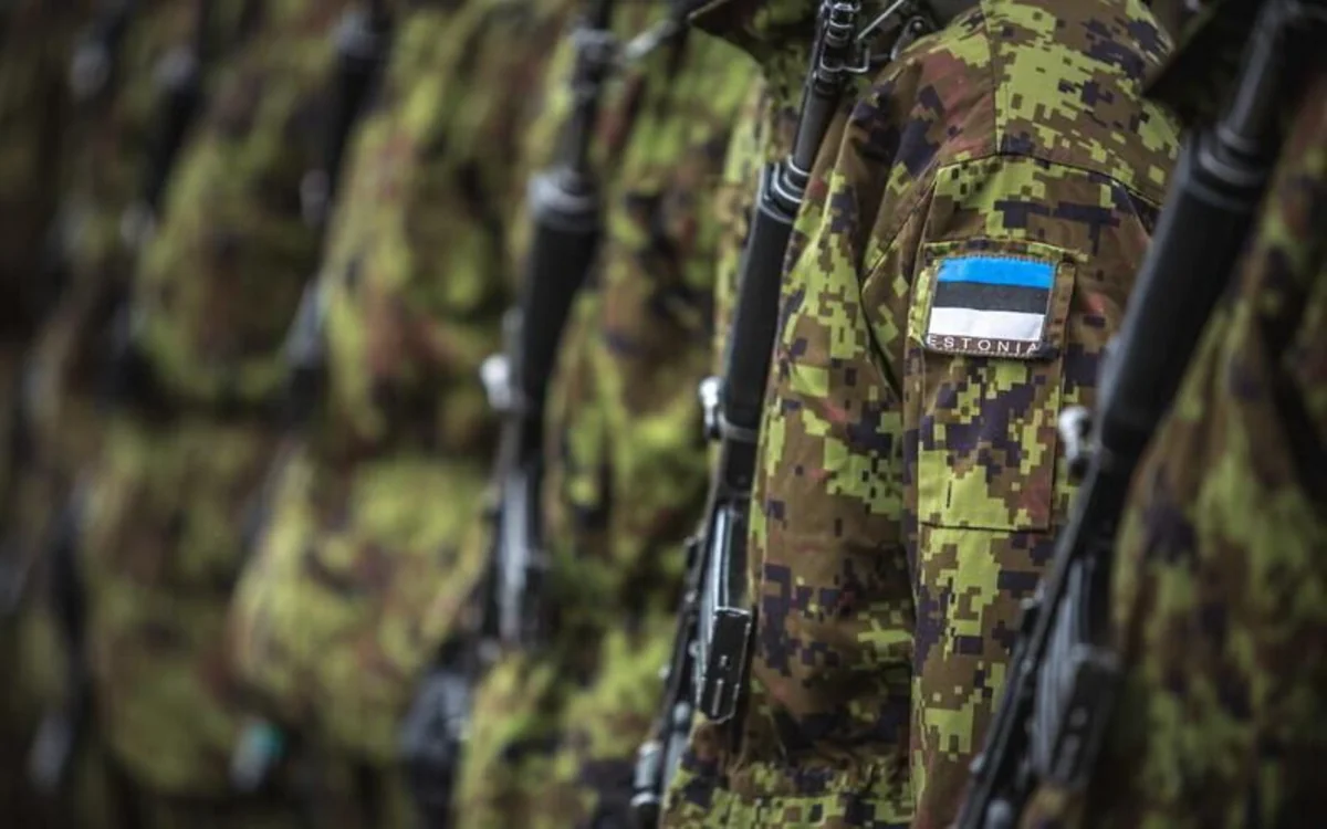 Эстония увеличила срок военной службы по призыву до года