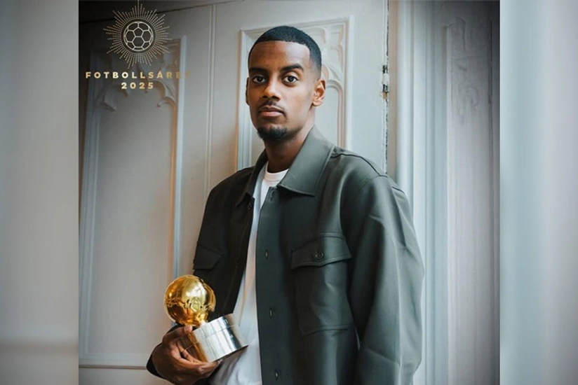 Aleksandr İsak İsveçdə ilin ən yaxşı futbolçusu seçilib