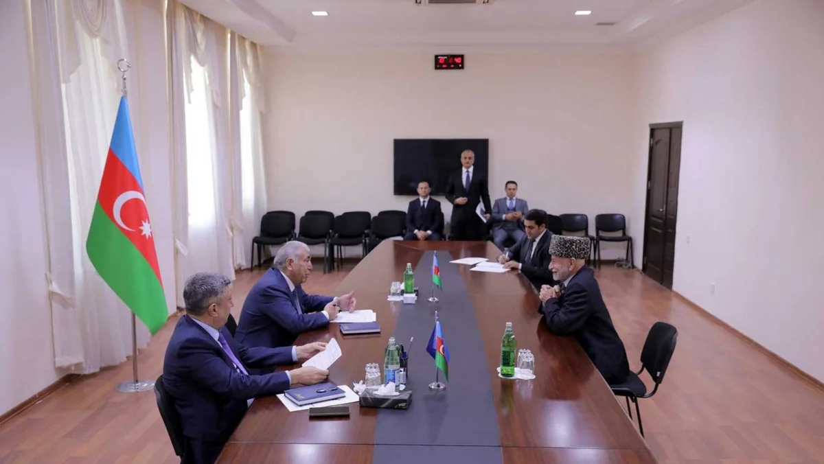 Saleh Məmmədov Salyanda vətəndaşları qəbul edib