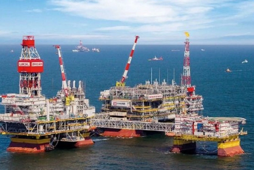 Ukrayna dronları Rusiya gəmisinə və Lukoil şirkətinin platformasına zərbə endirib