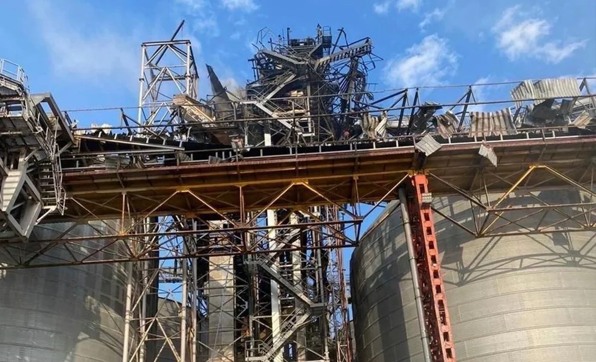 Rusiya Ukraynanın Odessa vilayətindəki limana zərbə endirib, ölənlər var