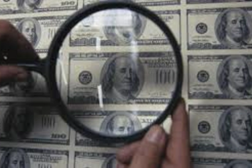 Bakıda işlədiyi evdə oğurladığı dollarların yerinə saxtalarını qoyan usta saxlanılıb