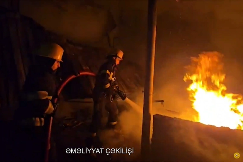 В поселке Маштага в Баку произошел пожар на торговом объекте