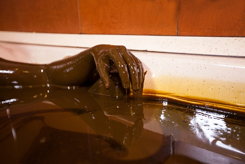 Azerbaijan approves new program to promote therapeutic use of Naftalan oil