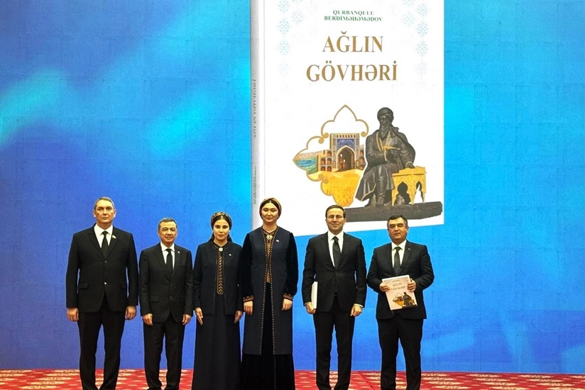 Aşqabadda Qurbanqulu Berdiməhəmmədovun Azərbaycan dilinə tərcümə olunmuş kitabı təqdim edilib