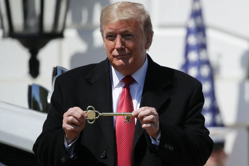 Трамп передал Токаеву ключ от Белого дома