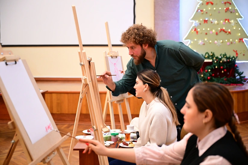 Muzey Mərkəzində təsviri sənət üzrə Milli motivlər adlı ustad dərsi keçirilib