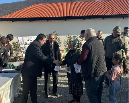 Növbəti köç karvanı Horovlu və Sos kəndinə çatıb, açarlar təqdim olunub - YENİLƏNİB-3