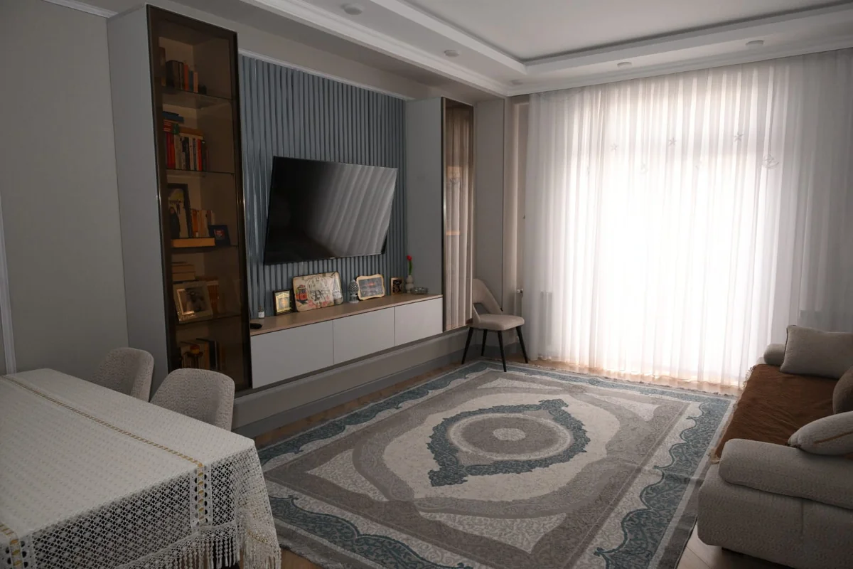 Media nümayəndələri dövlət xətti ilə kirayəyə verilən yeni mənzillərlə tanış olub