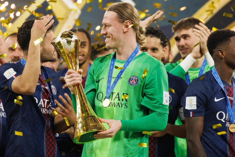 Fransa qəzeti PSJ-nin rusiyalı qapıçısını ayın oyunçusu seçib