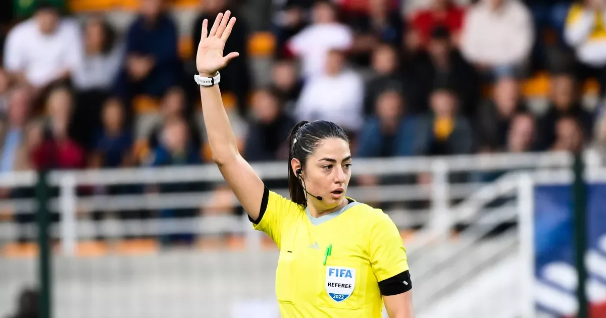 İlin ən yaxşı qadın futbol hakiminin adı açıqlanıb