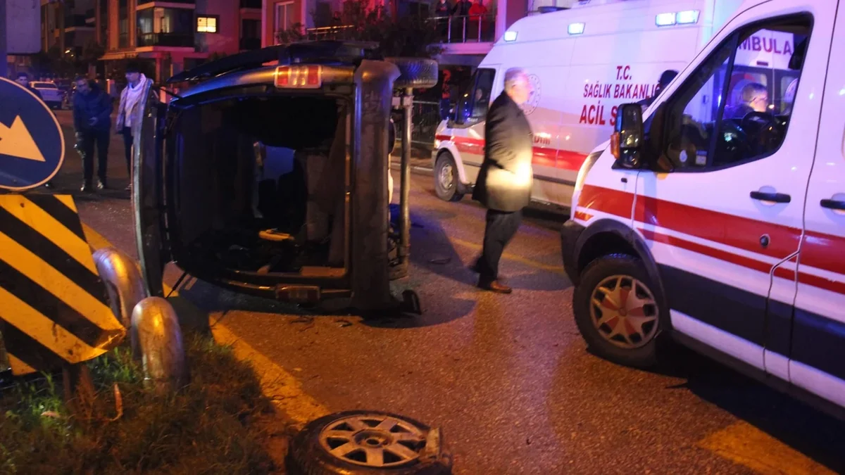 В Турции при столкновении двух автомобилей пострадали семь человек