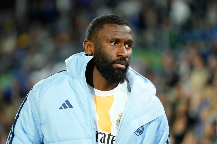 PSJ Realın müdafiəçisi ilə maraqlanır