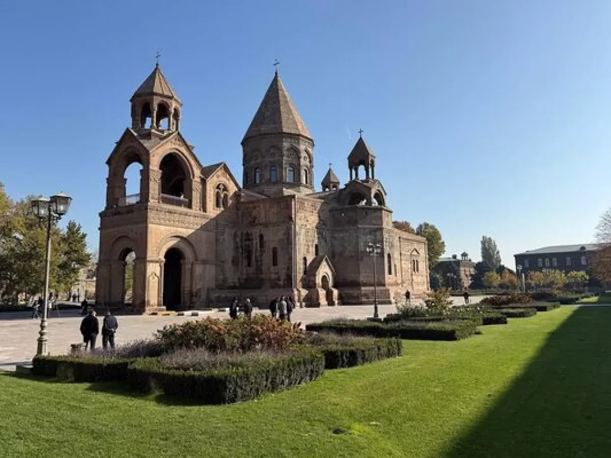 Ermənistanda kilsə torpaqları təmənnasız əldə etmək hüququndan məhrum edilib
