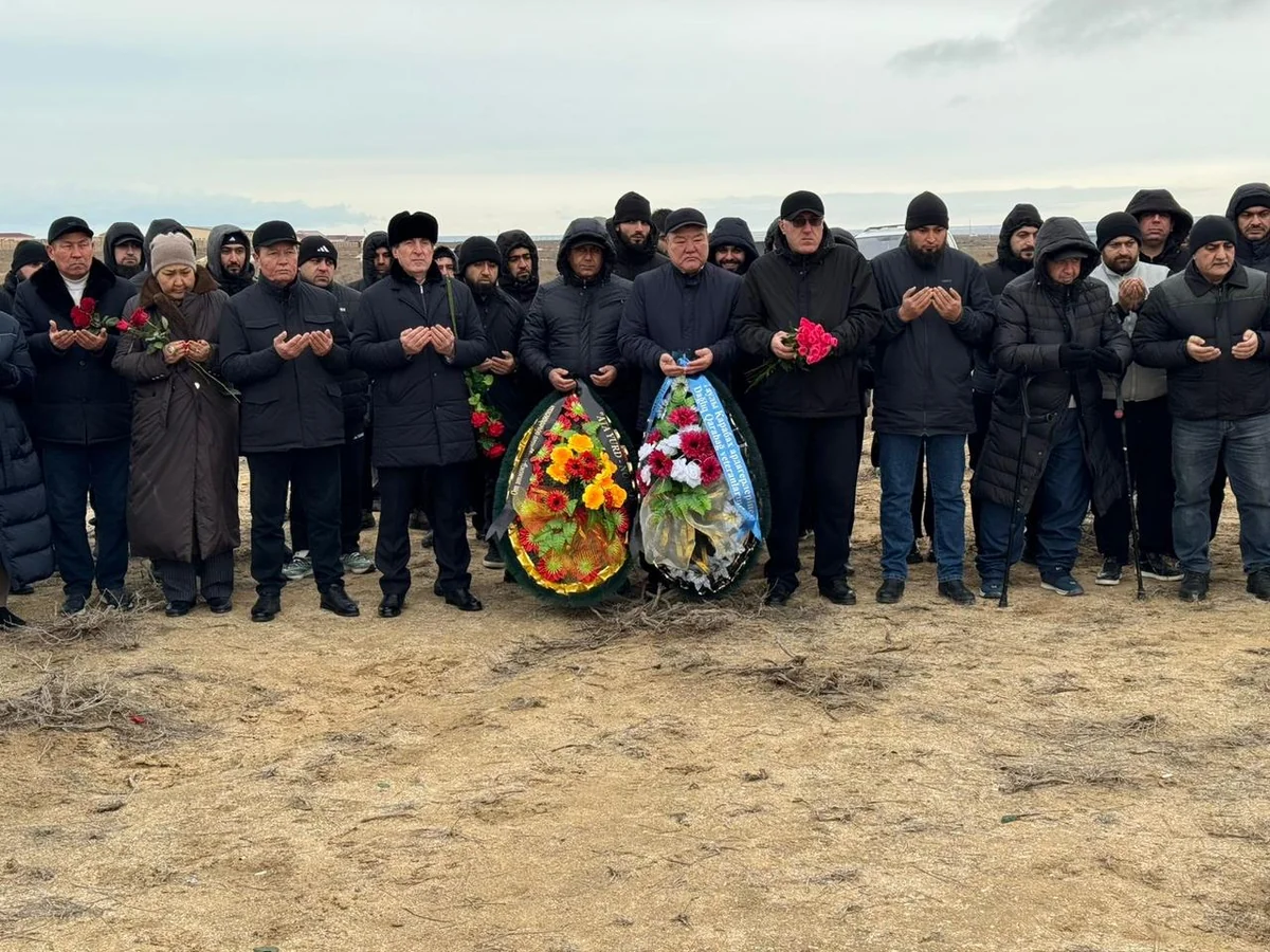 Victims of AZAL plane crash commemorated in Aktau
