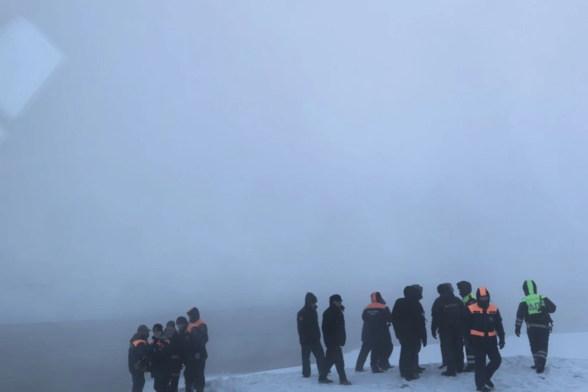 Yakutskda avtomobil buzun altına düşüb, iki nəfər ölüb