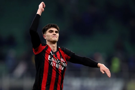 Арсенал сохраняет интерес к защитнику Милана
