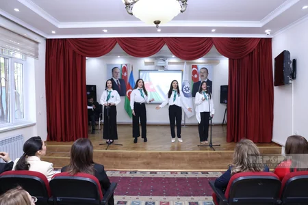Ombudsman ADPU kollecinin tələbələrilə görüşüb, insan hüquqları ilə bağlı seminar keçirməyi təklif edib