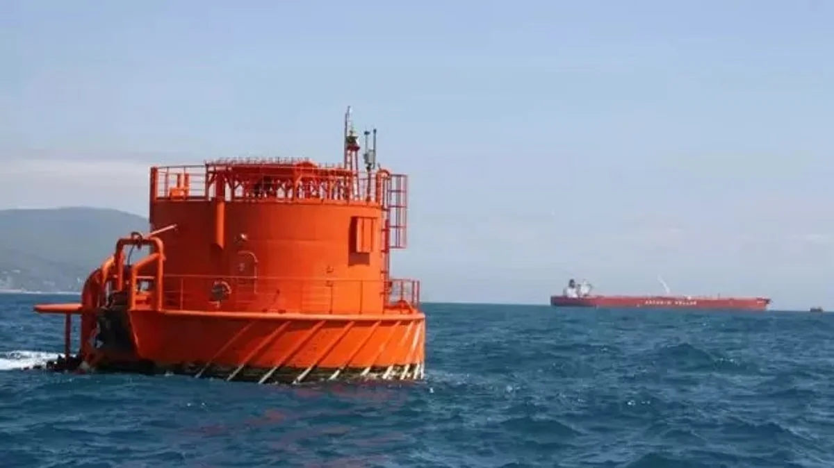 Перевалка нефти на Морском терминале КТК приостановлена из-за шторма
