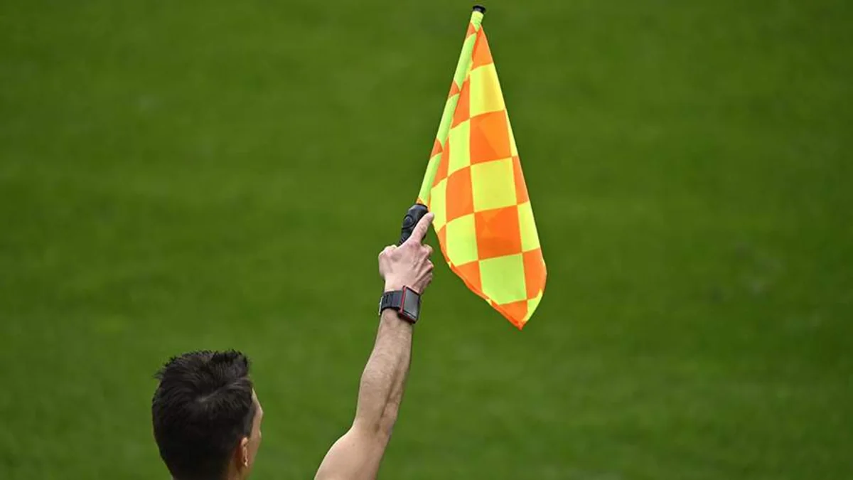 В Испании сообщили о планах IFAB изменить правила офсайда в футболе