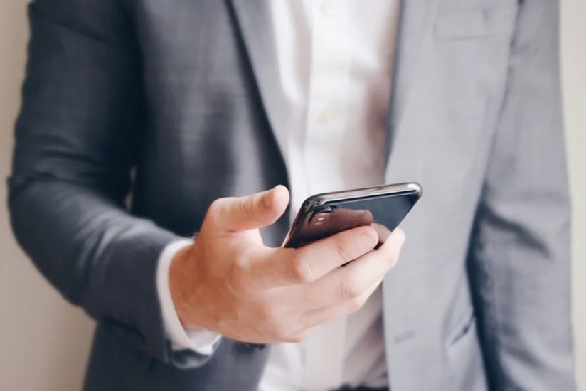 В Азербайджане объем транзакций мобильного банкинга вырос в ноябре на 36%