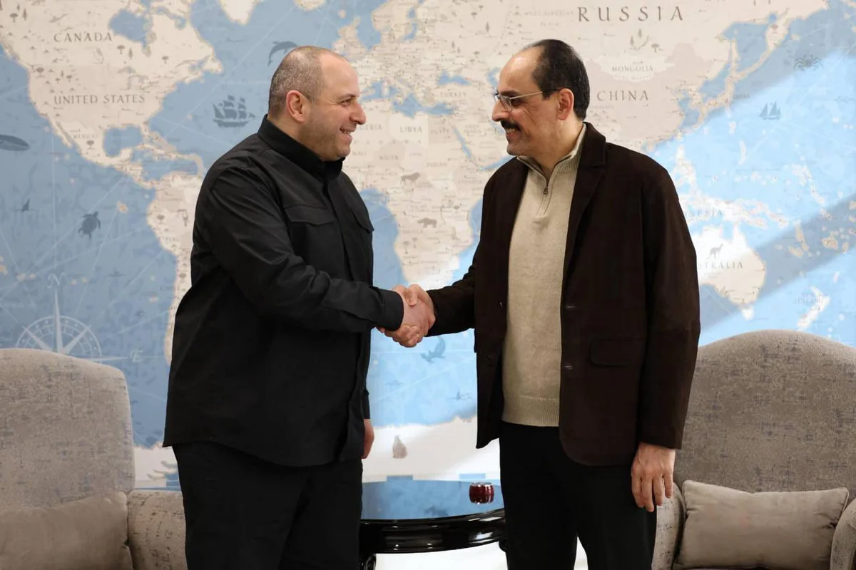 Umerov və Kalın ukraynalı hərbi əsirlərin azad olunmasını müzakirə ediblər