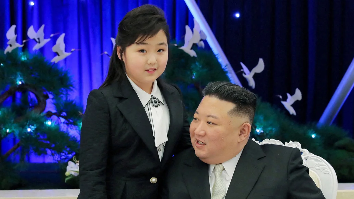 KİV: Kim Çen Inın qızı ilk dəfə Kim ailəsinin məqbərəsində anım mərasimində iştirak edib