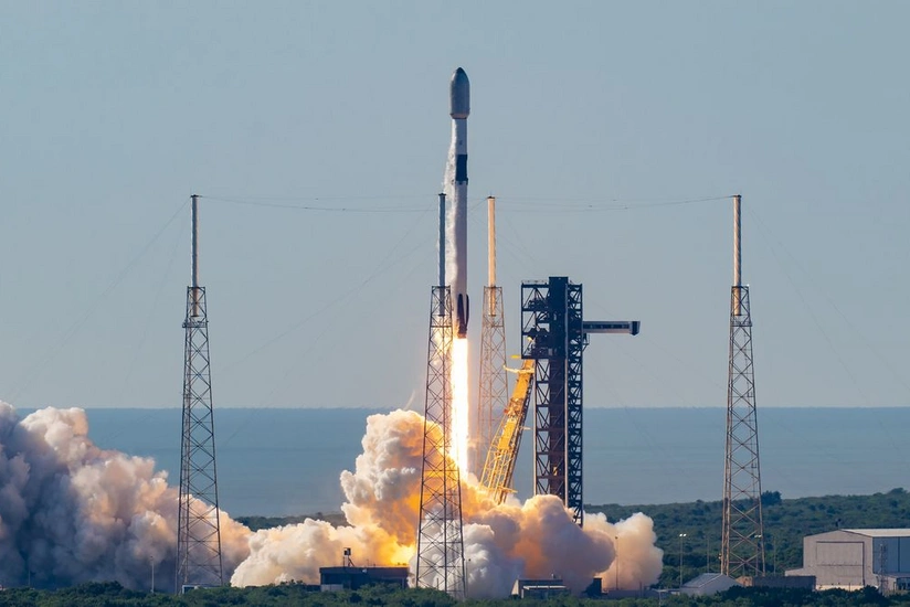 SpaceX вывела на орбиту группу десятки интернет-спутников Starlink