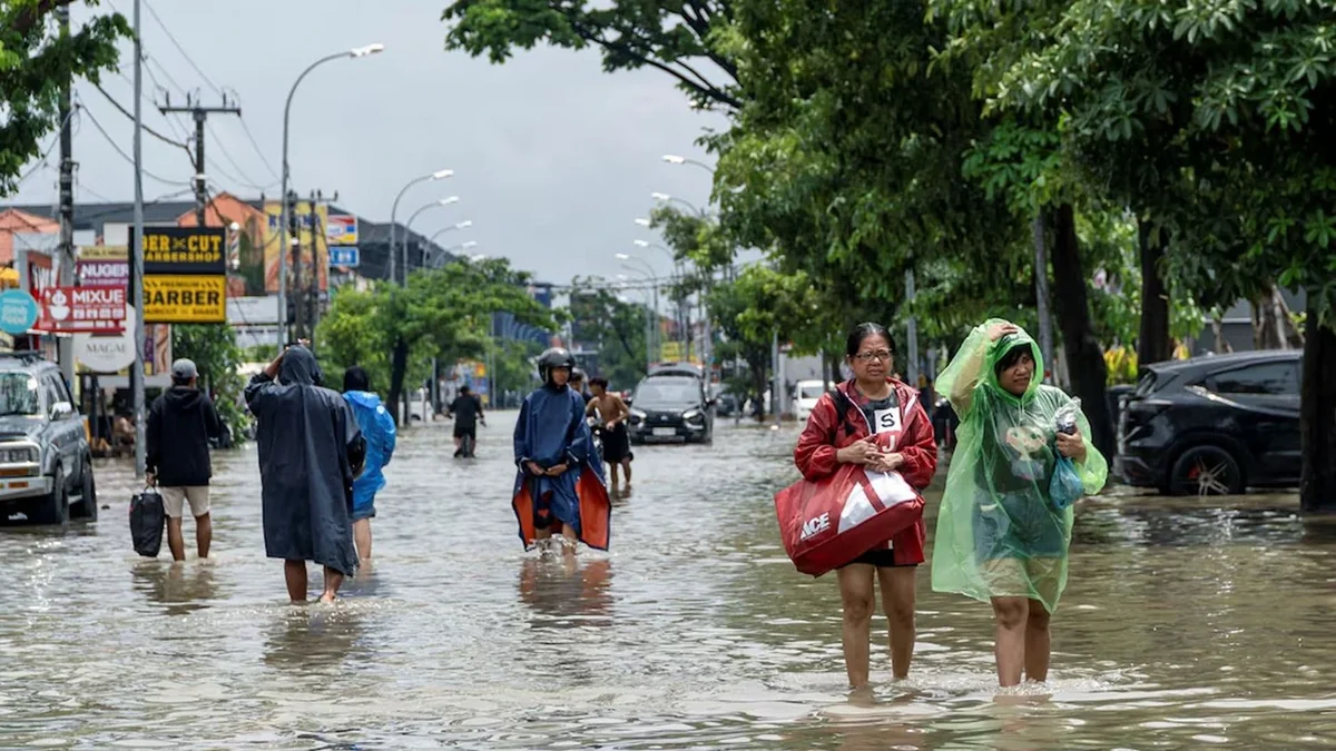 Flash floods in Indonesia's North Sulawesi kill 14, four still missing