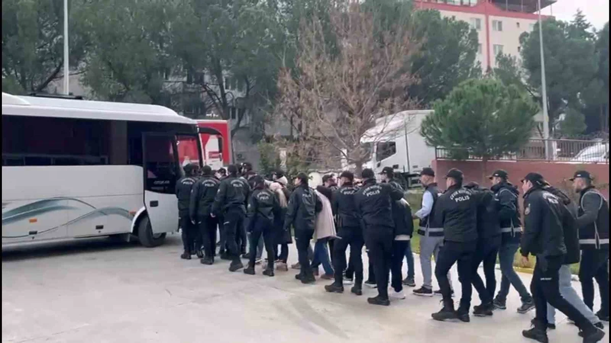 Türkiyədə cinayətkar qruplaşmaya qarşı əməliyyat zamanı 15 nəfər saxlanılıb