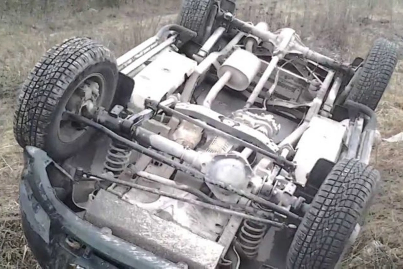 В поселке Гала перевернулся автомобиль, есть погибший