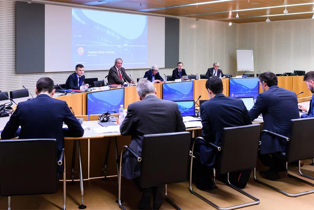 UEFA Bavariyanı cəzalandırıb