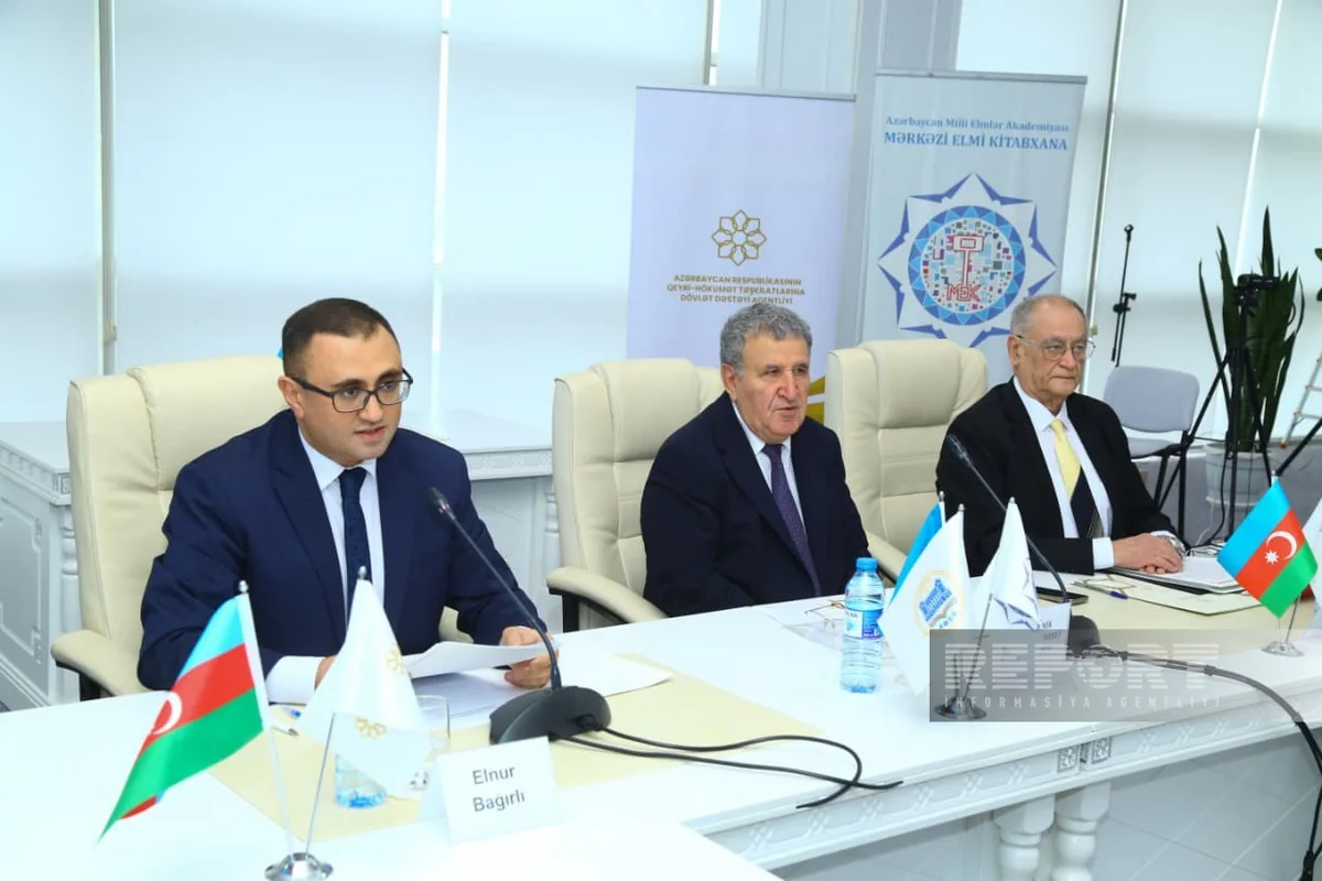 QHT-lər və alimlər Azərbaycan dilinin təmizliyi mövzusunda müzakirə aparıblar