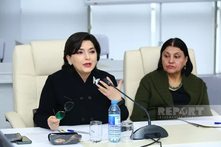 QHT-lər və alimlər Azərbaycan dilinin təmizliyi mövzusunda müzakirə aparıblar