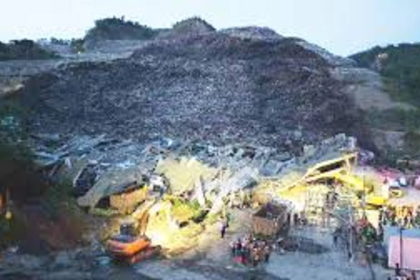 Число жертв обвала на свалке в центре Филиппин выросло до четырех