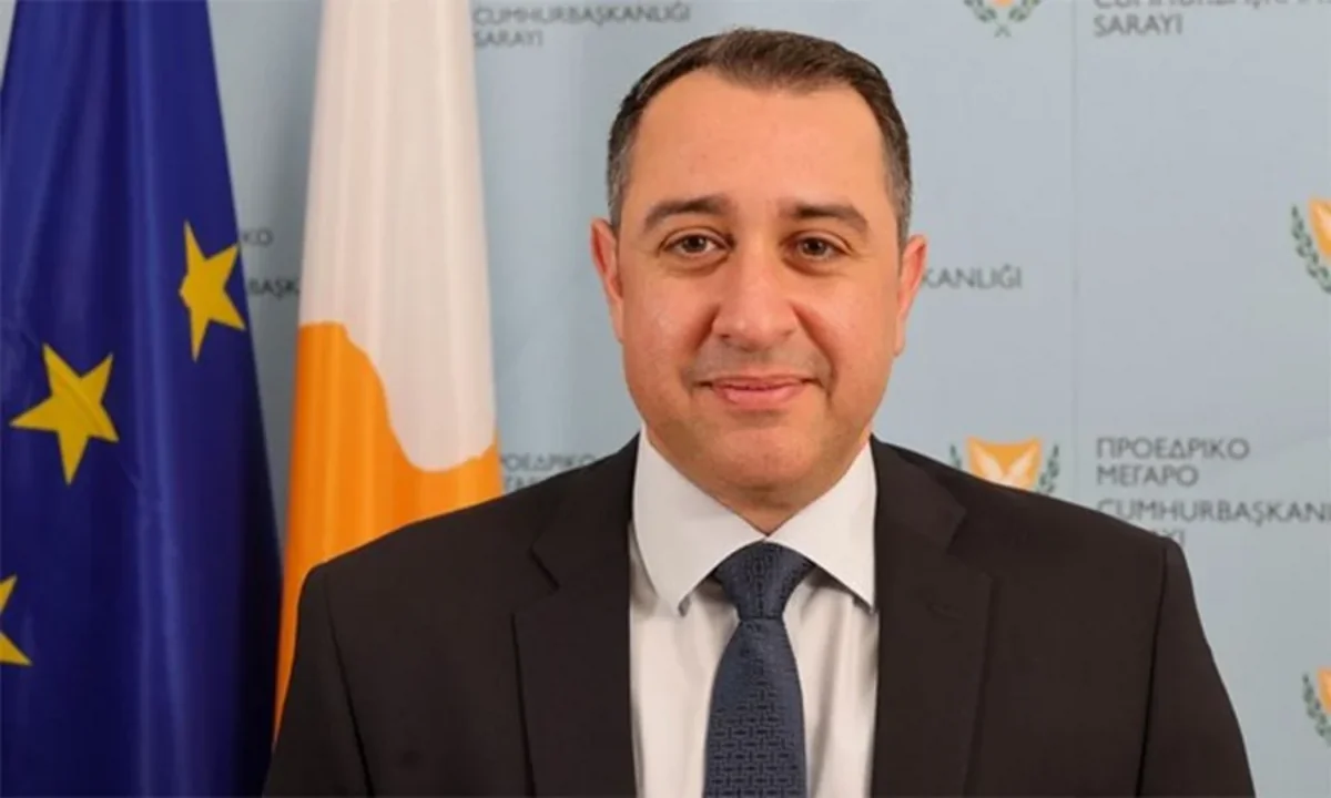 Kipr Prezidentinin ofisinin rəhbəri korrupsiya qalmaqalı səbəbindən istefa verib