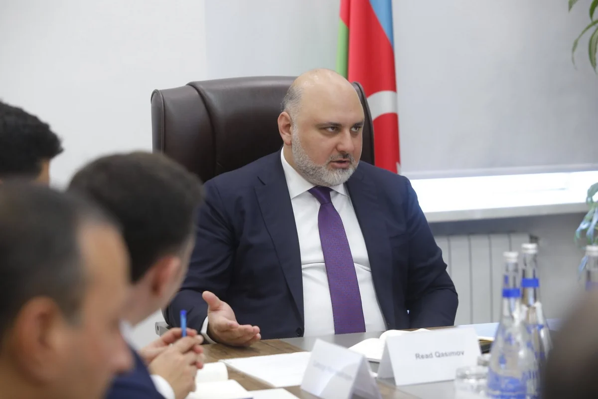 Riad Qasımov: Paytaxtın memarlıq mühitinin keyfiyyətinin yüksəldilməsi əsas prioritet olaraq qalacaq