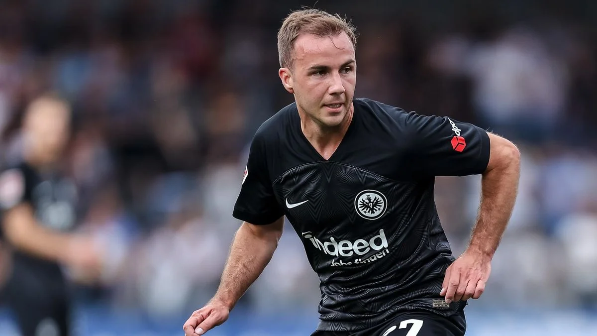 Qarabağın rəqibi dünya çempionu ilə danışıq aparır