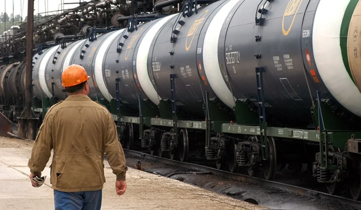 Политолог: Казахстану нужны альтернативные маршруты экспорта нефти
